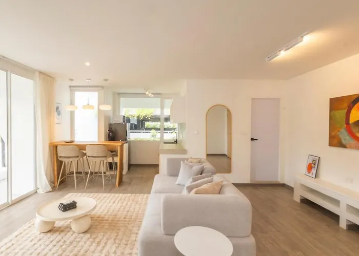 2 Bedrooms For 4 Guests With Terrace In The Heart Of Sathorn 아파트 방콕