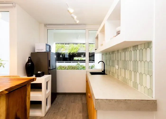 2 Bedrooms For 4 Guests With Terrace In The Heart Of Sathorn