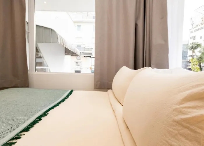 2 Bedrooms For 4 Guests With Terrace In The Heart Of Sathorn