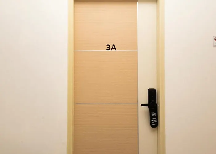 2 Bedrooms For 4 Guests With Terrace In The Heart Of Sathorn 방콕