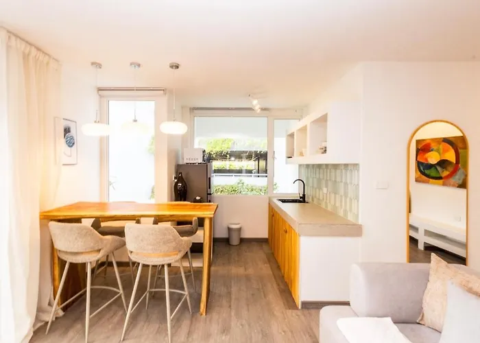 2 Bedrooms For 4 Guests With Terrace In The Heart Of Sathorn 방콕